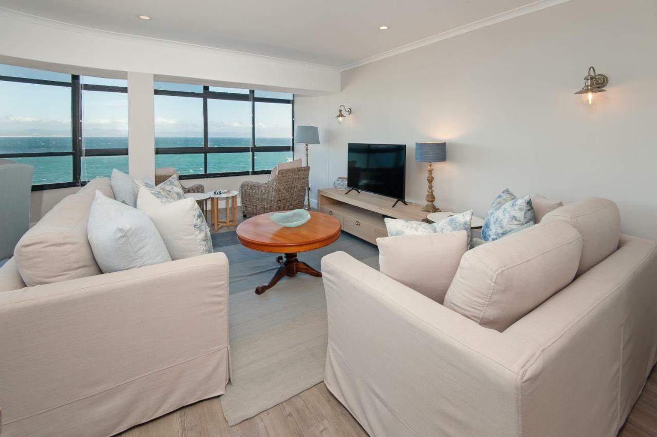 The Sun, Whales & Waves - Seafront Apartment Hermanus Exteriör bild