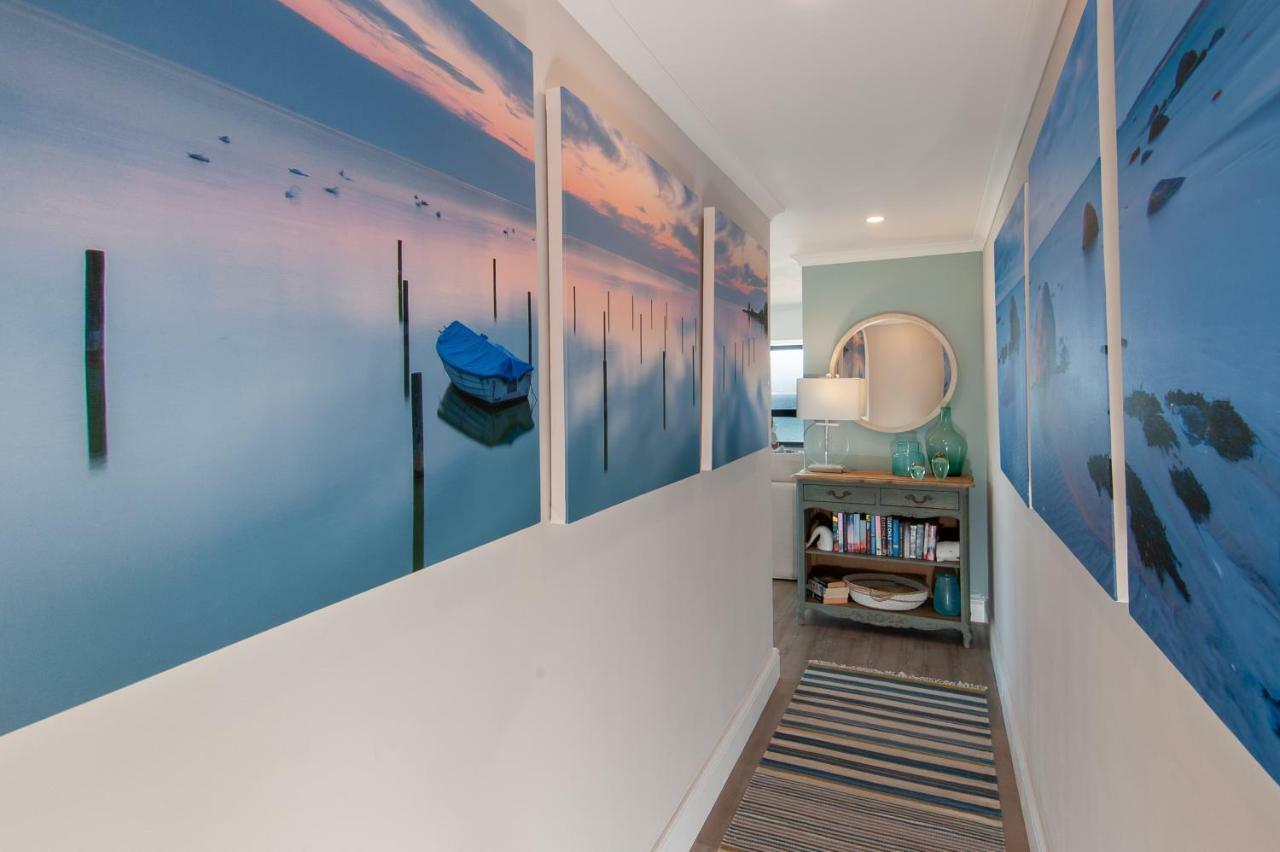 The Sun, Whales & Waves - Seafront Apartment Hermanus Exteriör bild